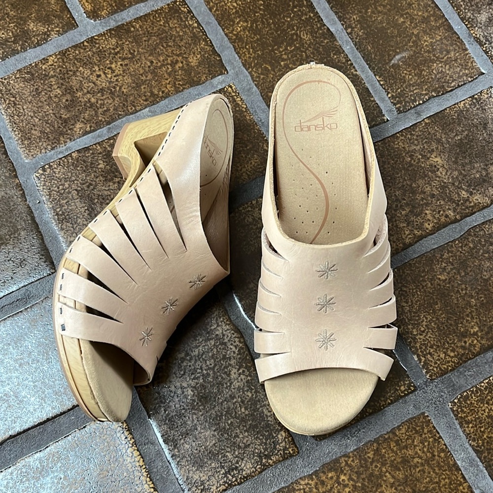 Dansko Light Tan Floral Embroidered Leather Open Toe Wooden Heel Mules